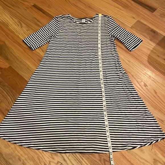 Old Navy Black White Striped swing Dress Short Sleeve Stretch XS new with tag - Picture 3 of 6